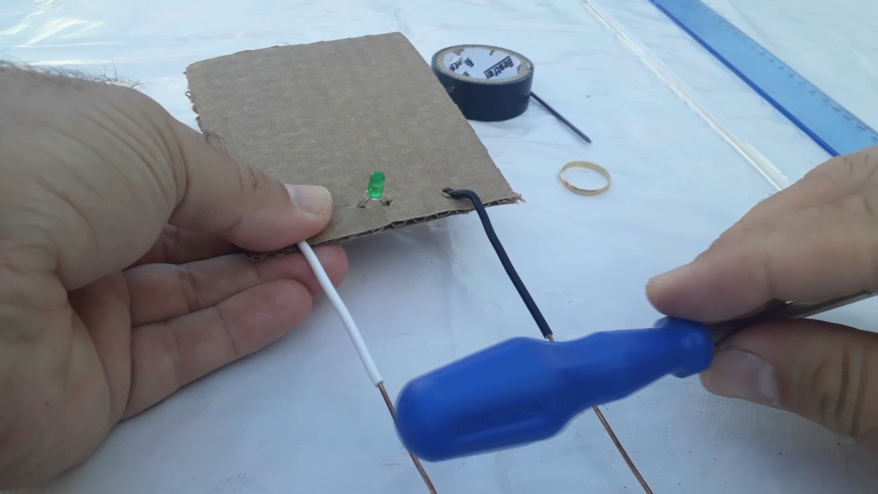 11 - TESTANDO MATERIAIS CONDUTORES E ISOLANTES