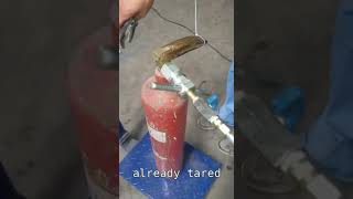 Liquid CO2 fire extinguisher filling machine
