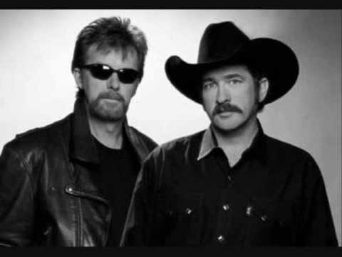 Brooks & Dunn - Ain't Singin' That Song No More