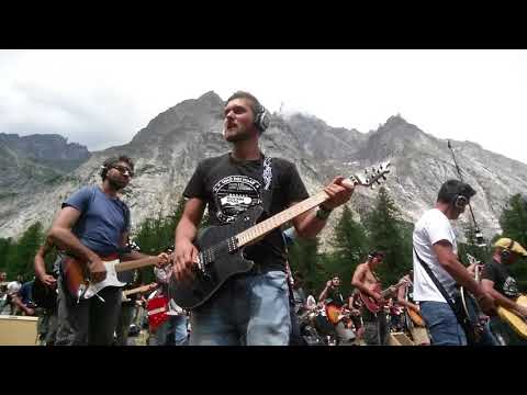 Rockin'1000-Summer camp "Power Medley"