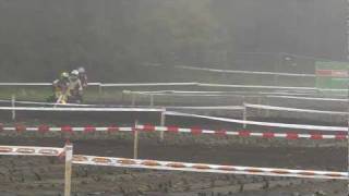 preview picture of video 'Maisplakcross Boekel 2011, 1ste Manche Automaat klasse'