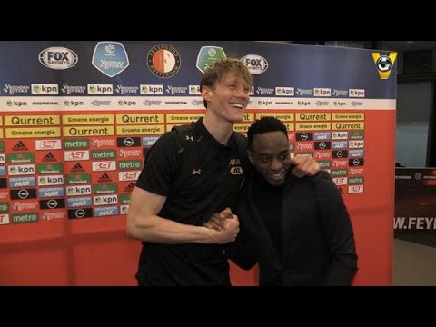 Wout, die Hapsie kan er niks meer van hè? - VOETBAL INSIDE