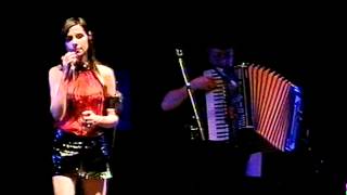 PJ HARVEY - Nickle Under The Foot (Paradiso, Amsterdam 2001)