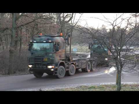 Logistikkonvoi der Niederländer Lager Planken