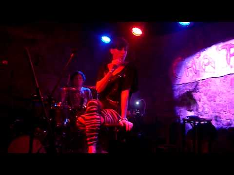 Montage: Whatz Up ,LIVE @ChapeauRouge, Prague