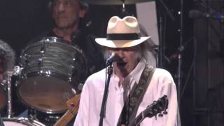 Neil Young & Crazy Horse - I Saw Her Standing There
