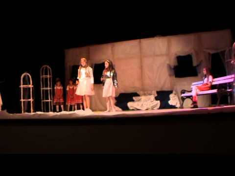 SARA CVETIĆ I SANJA ČUKANOVIĆ- Raspjevane pahulje