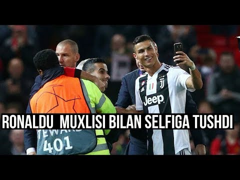 Ronaldu maydonda muxlisi bilan selfiga tushdi (video)