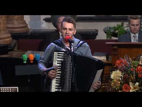 Marius Bernat...   Să mi dai Isus dar nu prea mult