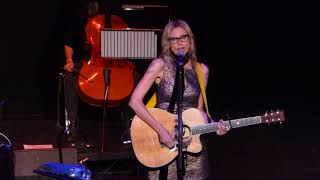 2017-10-26 Aimee Mann - Stuck In The Past