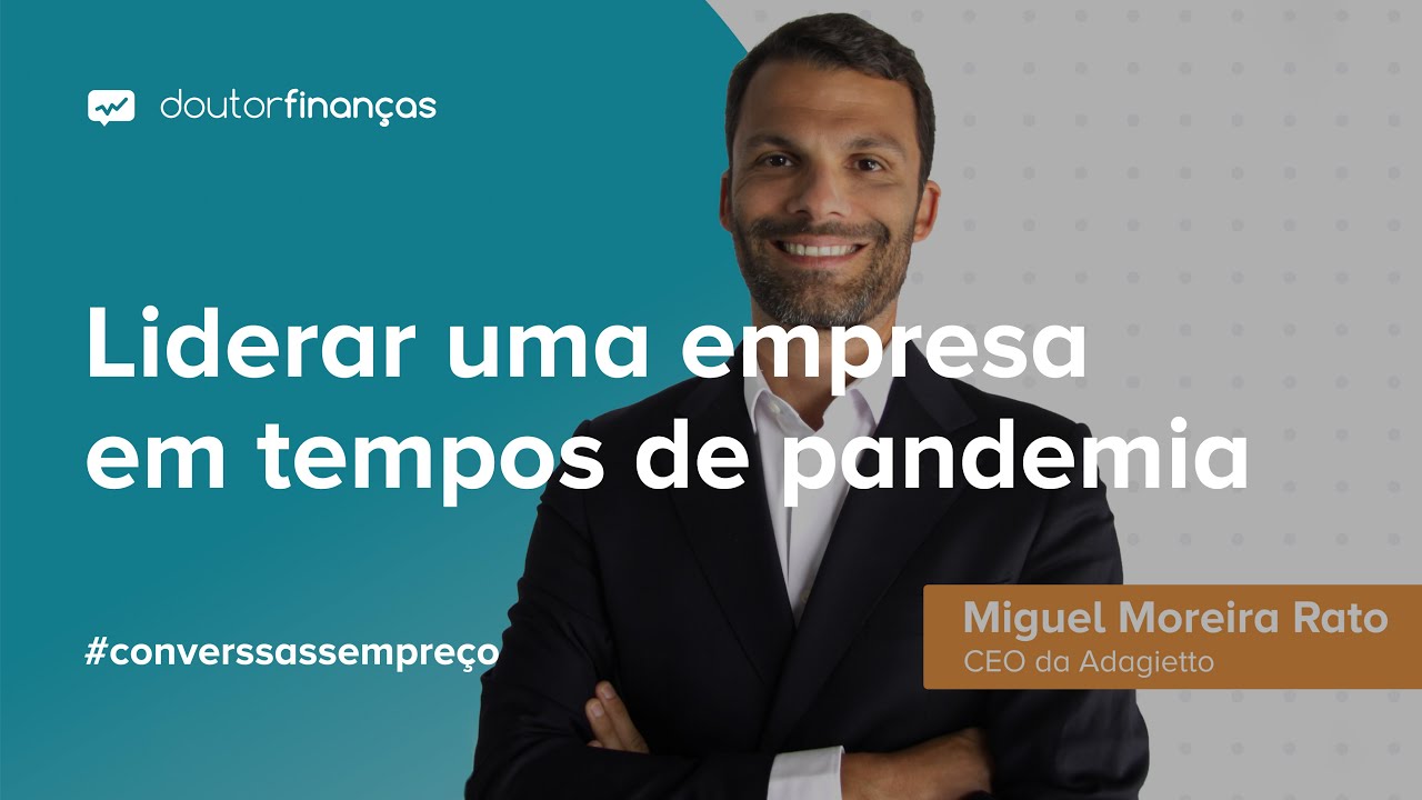 Conversas sem Preço - smartphone a transmitir a entrevista ao Miguel Moreira Rato