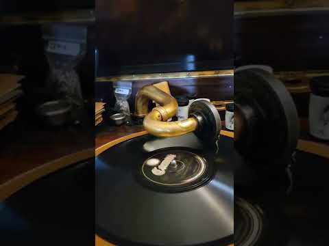 Laugh Clown Laugh - (Irving Kaufman) Bob Haring's Orchestra Cameo Records #8226 1928