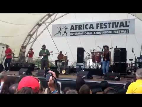 The Wally Warning Roots Band feat. Amira Warning @ Afrika Festival 2012