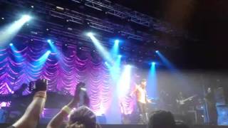 Samo besos encadenados