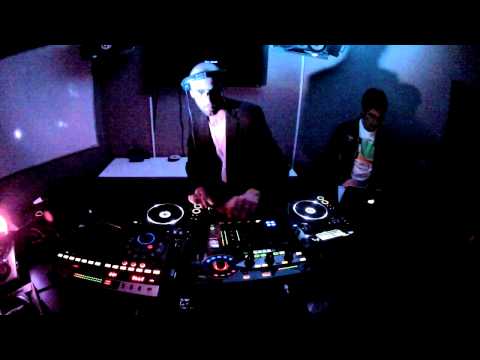 Dj Mateus B - Pioneer RMX 1000, EFX 1000, CDJ 2000, DJM 800 (First Remix Station Test!)