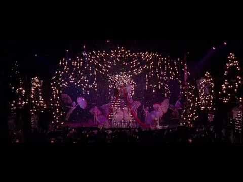 NINE Folies Bergere - Judi Dench