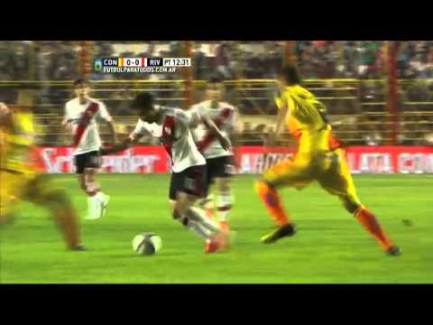 Pisó el área y llevó peligro. Crucero 0 River 0.Fecha 26. Torneo Primera División 2015.FPT