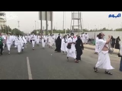 الحجاج يتوجهون إلى مسجد نمرة وسط إجراءات احترازية