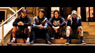 pennywise ft jay navarro(the suicide machines) -  Living For Today