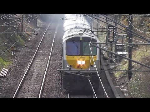 NIR 201 Class Loco 8208 + Enterprise Train - Portmarnock, Dublin