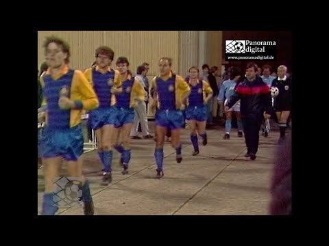 Mannschaftseinlauf 1. FC Lok Leipzig - SSC Neapel mit Diego Maradona - www.panoramadigital.de
