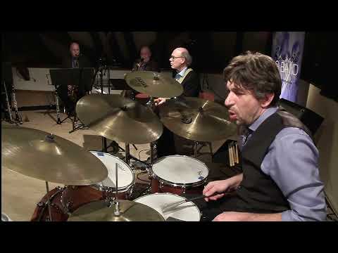 Walking Tiptoe played by Bluenote Bigband