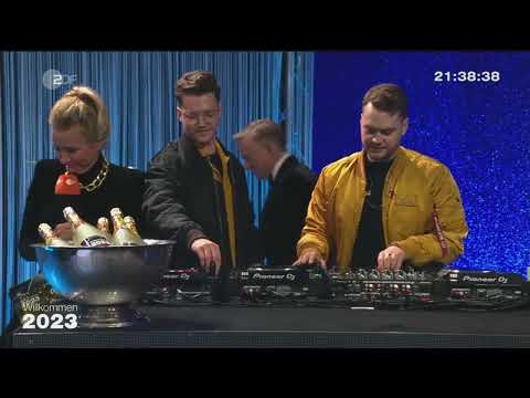 Hits des Jahres 2022 (Best Of) Megamix by YouNotUS | Live Brandenburger Tor Silvester 2023