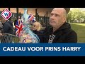 Cadeau voor prins Harry: 'Ons adres zit erbij, misschien krijgen we een kaartje terug' - OMROEP WEST