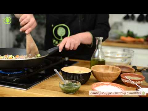 Stuffed tomatoes with frumenty, pistachios and mint