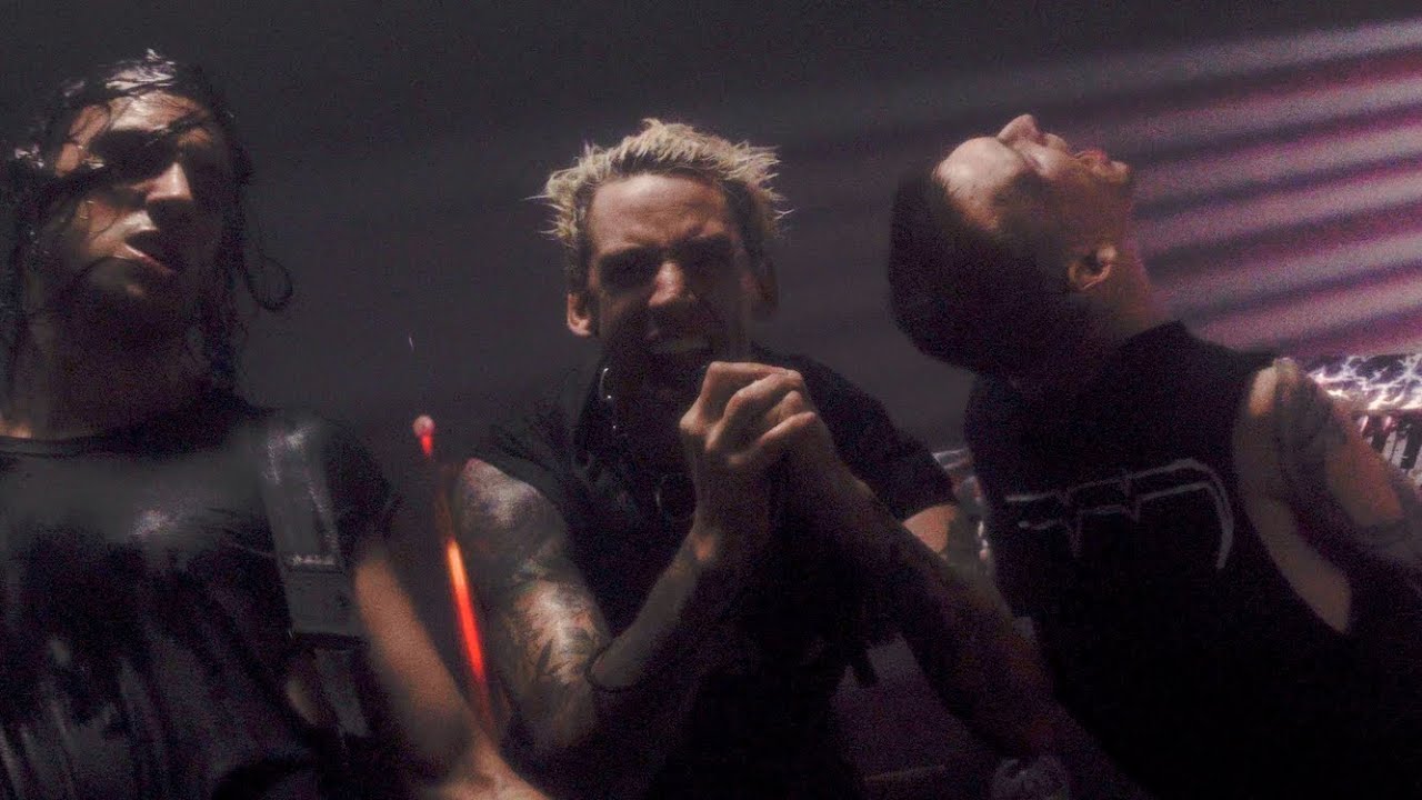 NOWHERE2RUN - Motives (Official Music Video) - YouTube