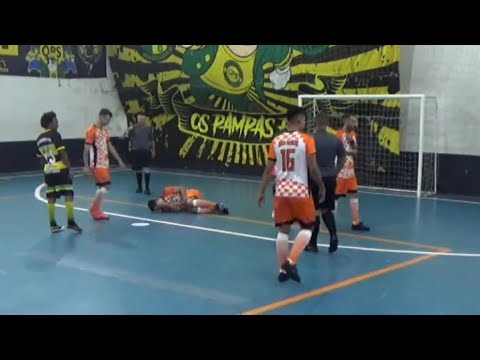 Futsal Nutshot. Brazil League. Os Pampas vs. Chama os Moleke. 12/07/2021. Pelotazo en los huevos.