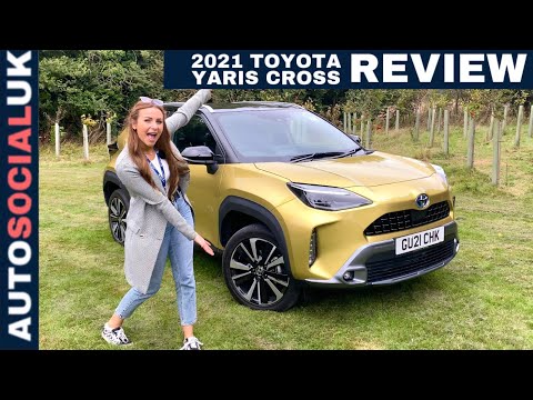 2021 Toyota Yaris Cross review - Have they ruined a good car? (test drive/interior/space) UK 4K