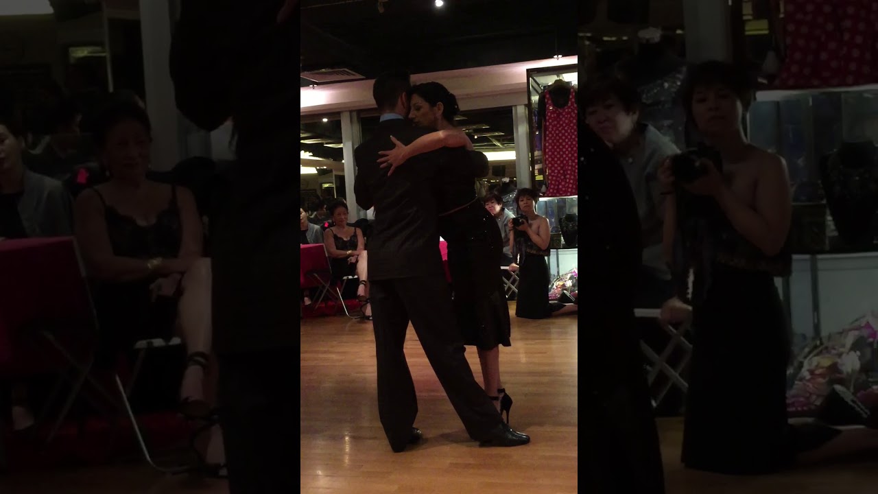 4/4 Javier Rodriguez & Moira Castellano in Hong Kong 25 November 2017