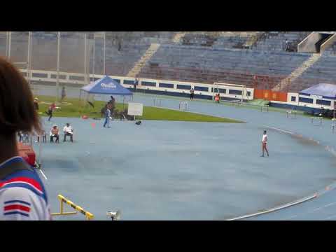 Ariana Rivera 400 metros Vallas CCA U18 el Salvador 2019