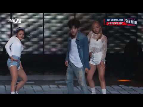 Feeldog Focus Hit The Stage This Love Mirror