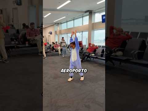 Ela virou um Mortal no Aeroporto!