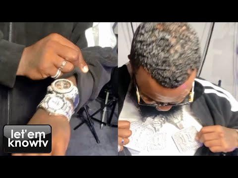 The Game Flexing His Crazy Diamond Chains & Watches At The La Leakers Before His Crazy Freestyle