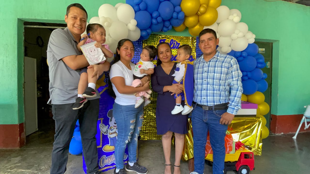 Conozcan a los Invitados del Chris, toda la familia se toman fotos con el Príncipe 👑