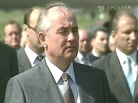USSR and Poland Anthems | Leader of USSR visit Poland (Arrives) 1988