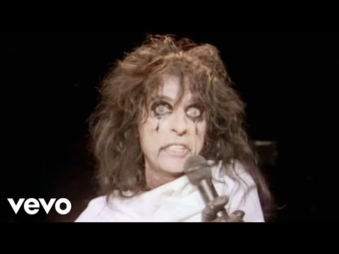 Alice Cooper - Ballad of Dwight Fry (Live from Alice Cooper: Trashes The World)