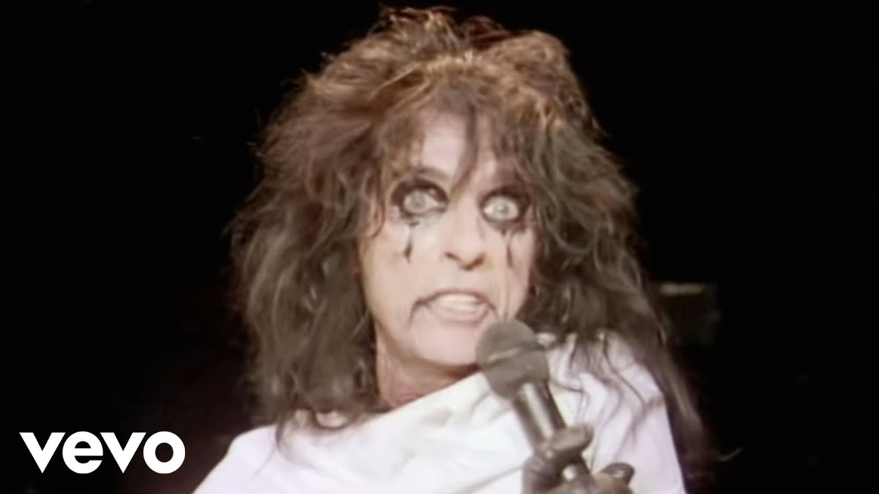 Alice Cooper - Ballad of Dwight Fry (from Alice Cooper: Trashes The World) - YouTube