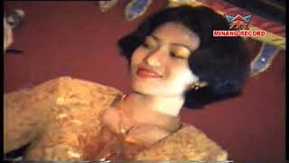 Download lagu Lola Novia - Surek Undangan (5 Ratu Ratu Triping) HD Quality mp3 Download lagu Lola Novia - Surek Undangan (5 Ratu Ratu Triping) HD Quality mp3