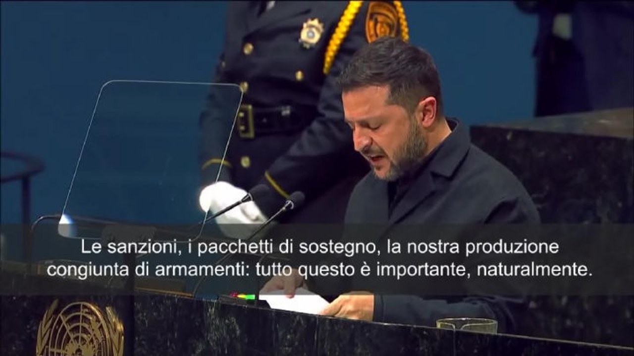 Zelensky: Chi commercia con la Russia allunga la guerra