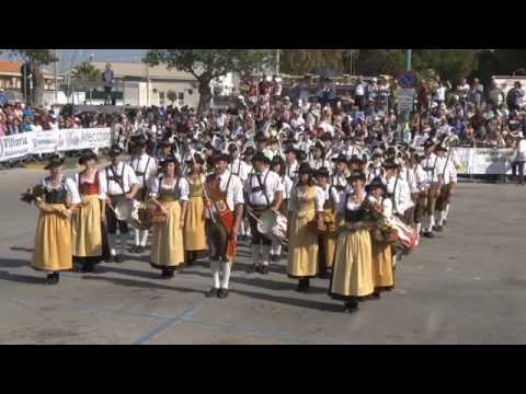 BANDA FOLKLORISTICA MAGNIFICA COMUNITA' FOLGARIA