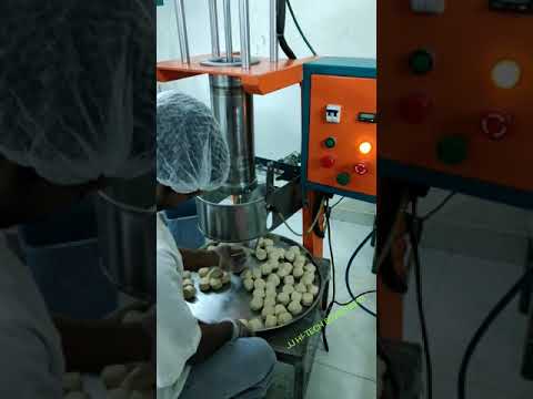 CHAPATI / POORI BALL CUTTING MACHINE