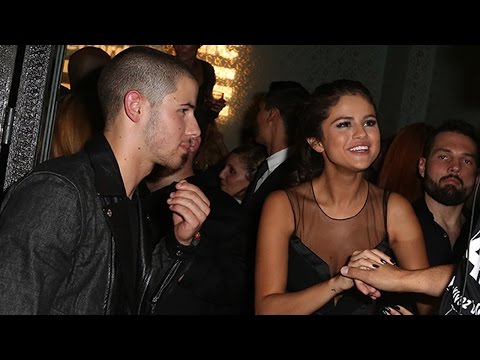 download lagu mp3 mp4 Selena Gomez Song About Nick Jonas, download lagu Selena Gomez Song About Nick Jonas gratis, unduh video klip Selena Gomez Song About Nick Jonas