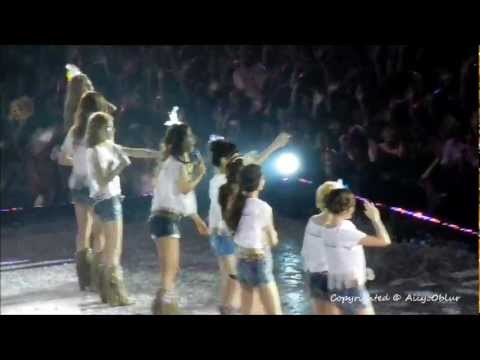 Girls' Generation Tour Singapore 2011 - Mabinogi (It's fantastic!) FULL VERS.