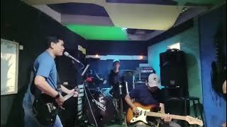 Download lagu USAI SUDAH...#cover tiket band..SA'ALAKADARNA BAND😂 mp3