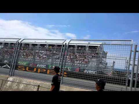 V8 Supercars Gold Coast 600 race 2 qualifying start