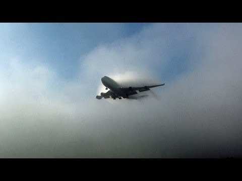 Thick Fog " ILS CAT III " Aircraft Landings. " Gatwick Airport "